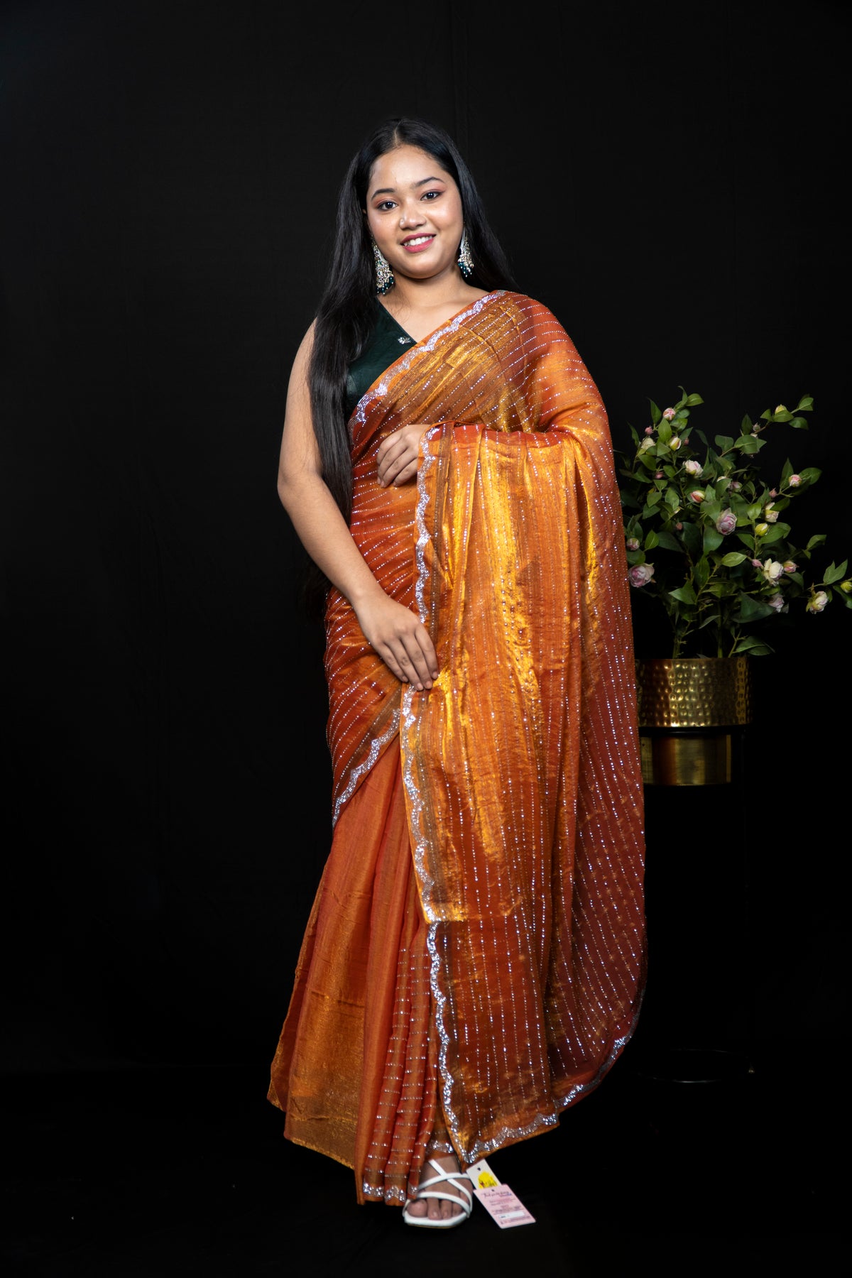 Shimmer Pastel Dual-Tone frendy Silk Saree with Scalloped Border | Party Wear Saree Collection