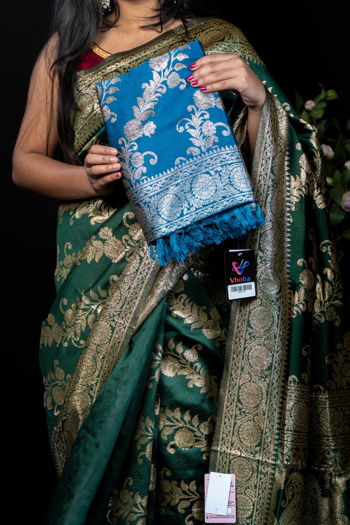 Elegant Soft Silk Saree with Contrast Gold Zari Border