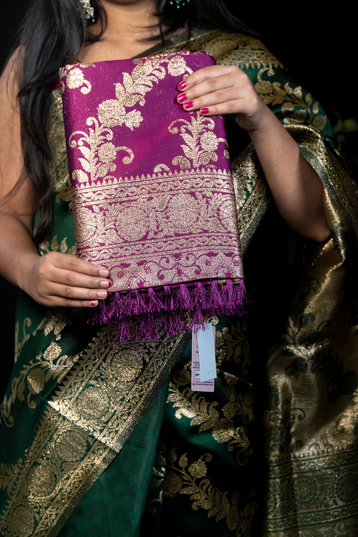 Elegant Soft Silk Saree with Contrast Gold Zari Border