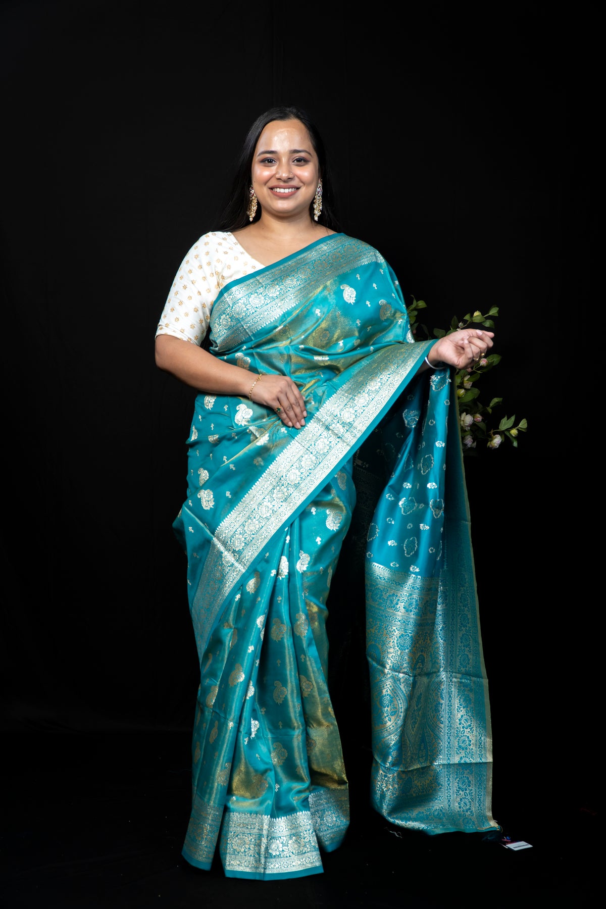 Mango kolka Banarasi-Style Silk Saree with Gold Zari Weave