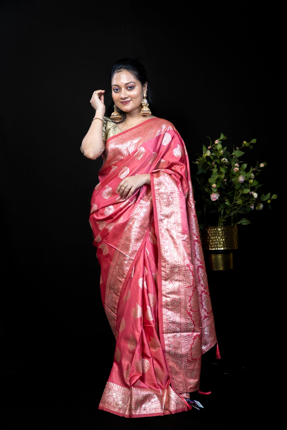 Rich colors Silk Saree with Intricate Gold Zari Weave