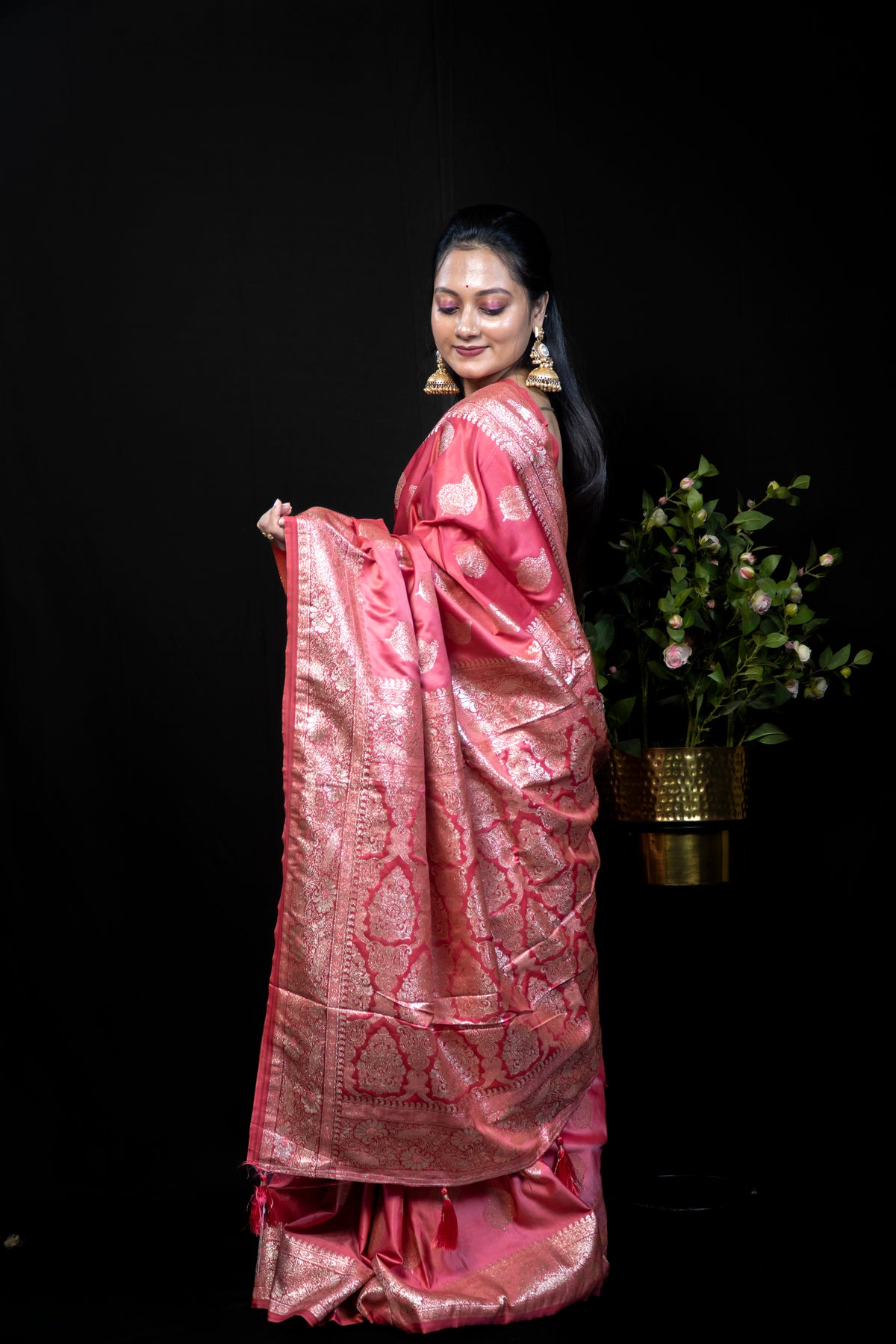 Rich colors Silk Saree with Intricate Gold Zari Weave