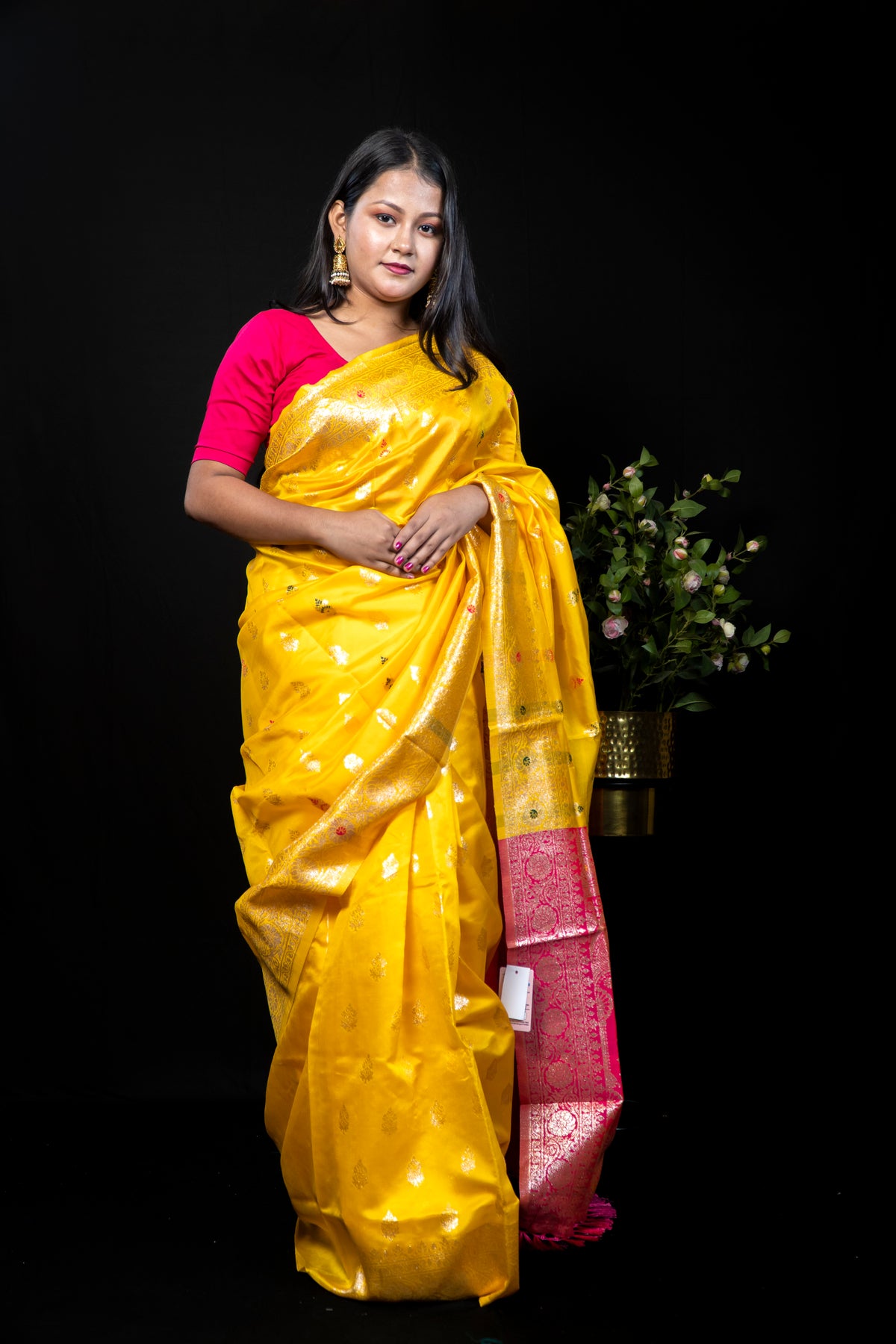 Rangoli jhalar soft Silk Saree with Contrast Border & Meenakari Work