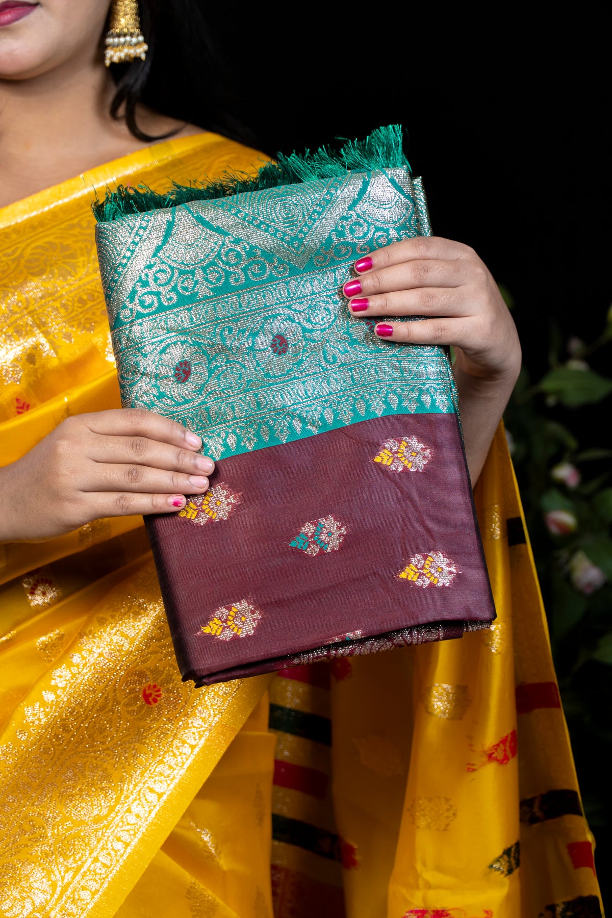Rangoli jhalar soft Silk Saree with Contrast Border & Meenakari Work