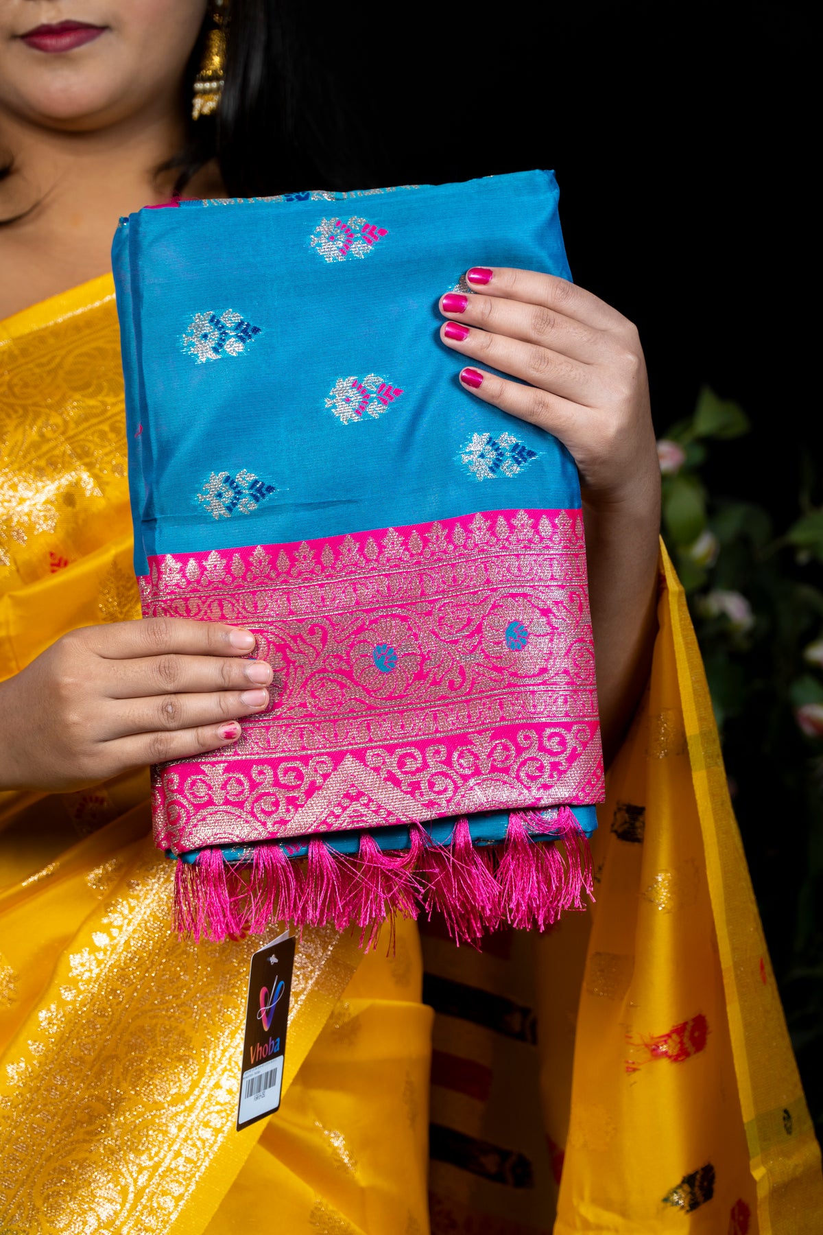 Rangoli jhalar soft Silk Saree with Contrast Border & Meenakari Work