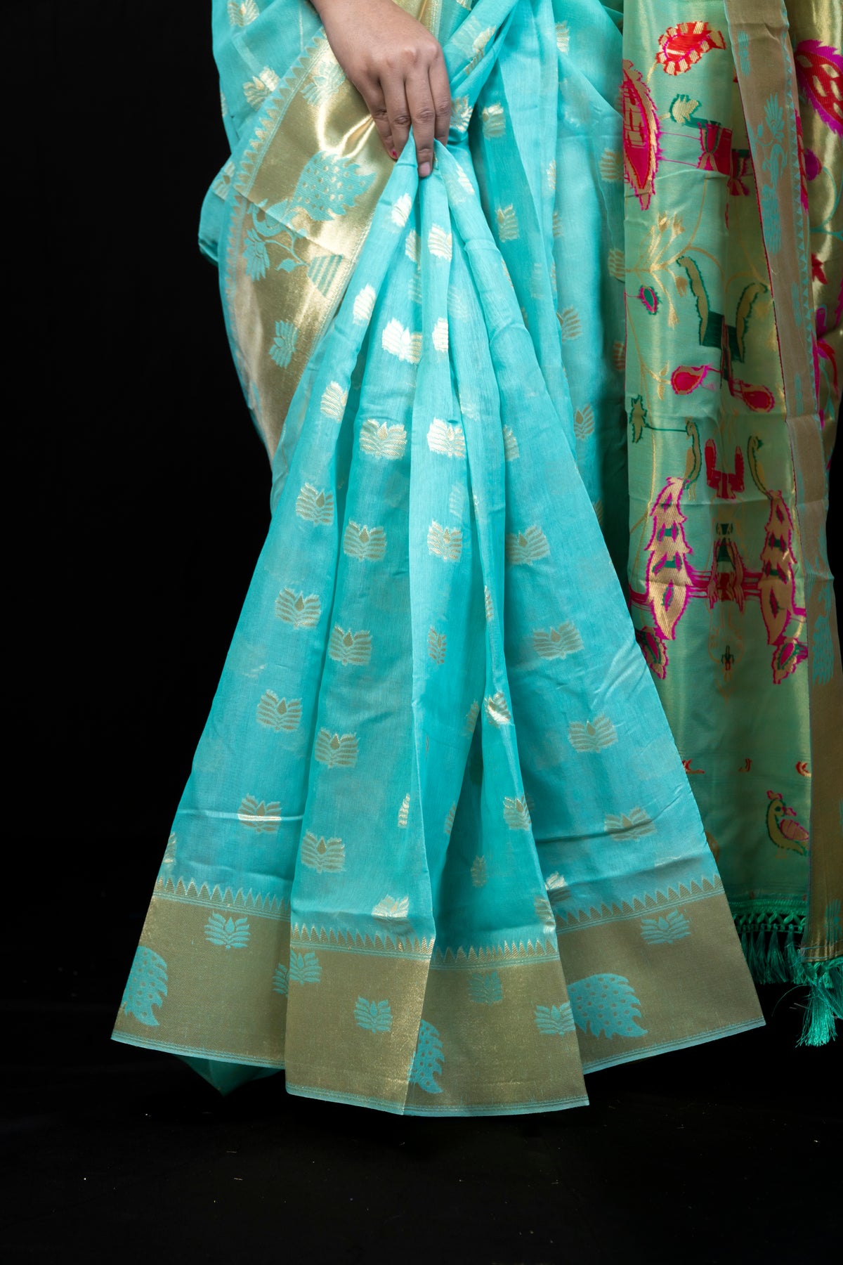 Elegant Paithani Silk Saree with Intricate Zari Pallu