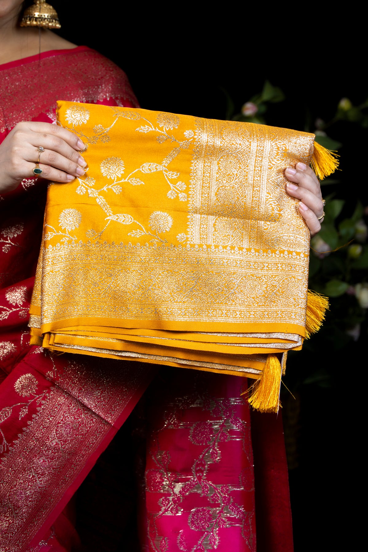 Elegant Zari Woven Silk Saree with Traditional Brocade Border