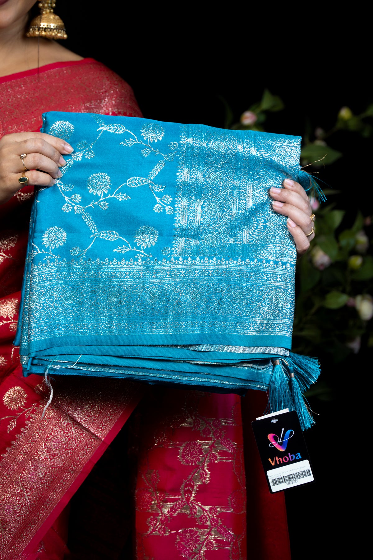 Elegant Zari Woven Silk Saree with Traditional Brocade Border