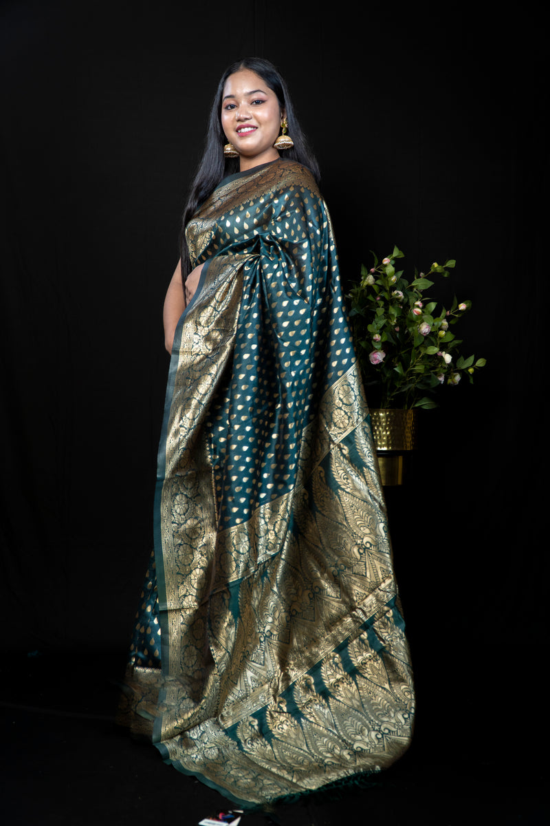 Woven Silk Saree with Elegant Zari Work and Blouse