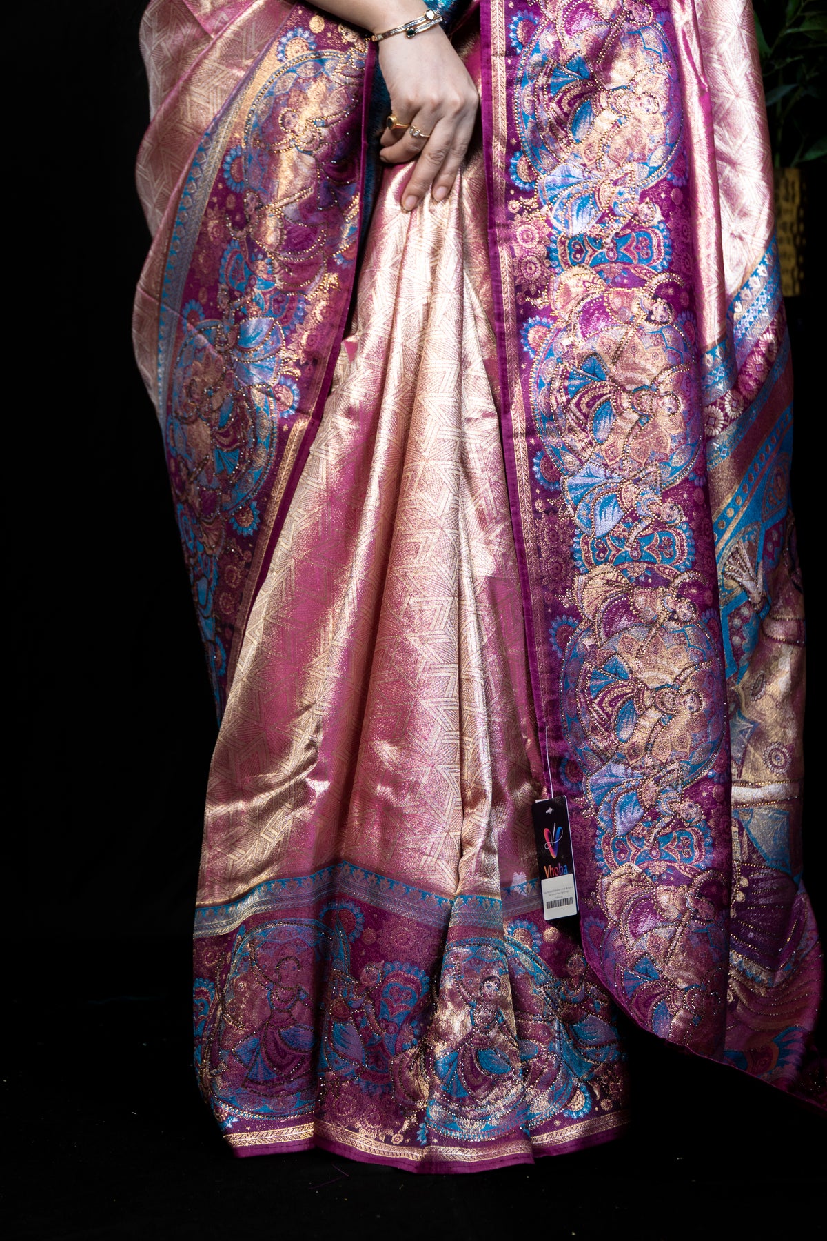 Tissue Kanjivaram Silk Saree with Pictorial Pallu Weave & Fancy Swarovski Work