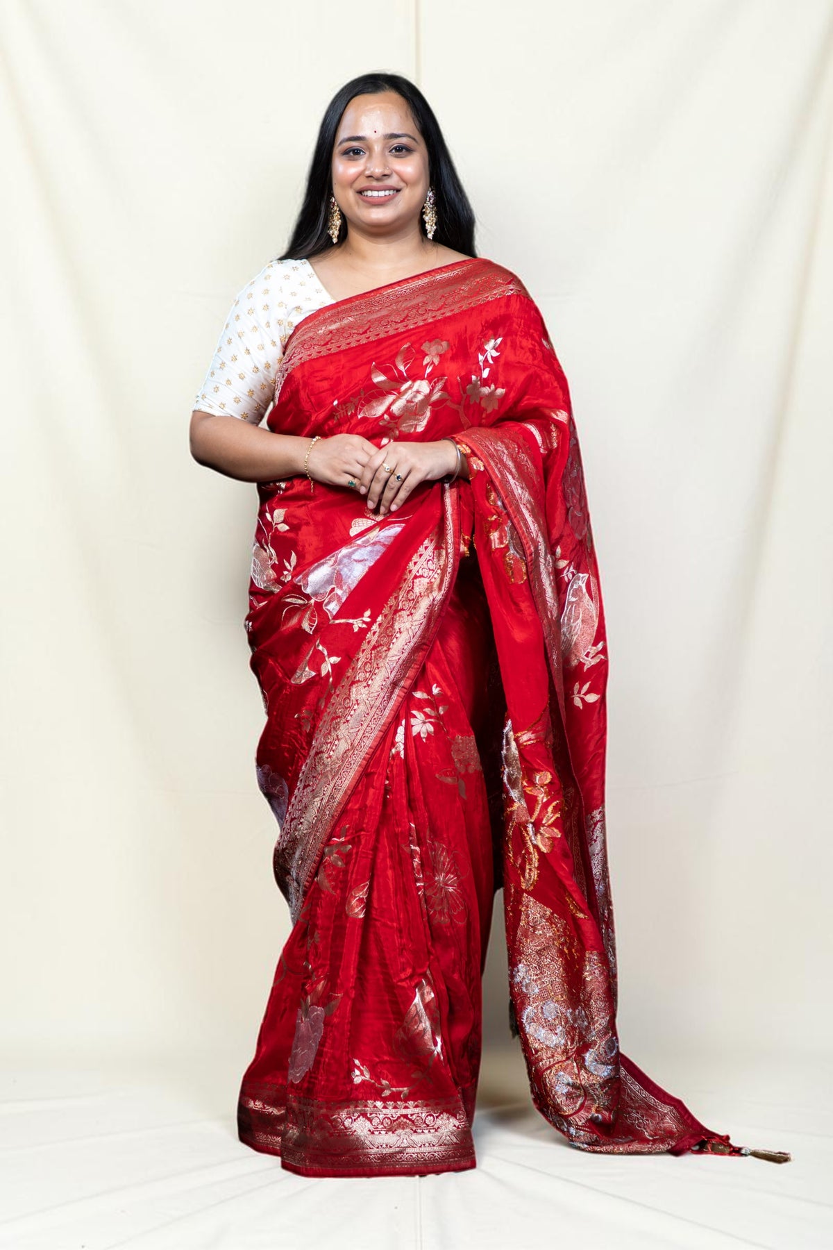 Dola Silk Saree with Golden Zari Work