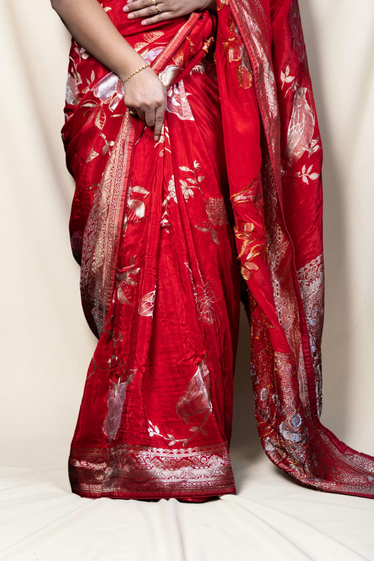 Dola Silk Saree with Golden Zari Work