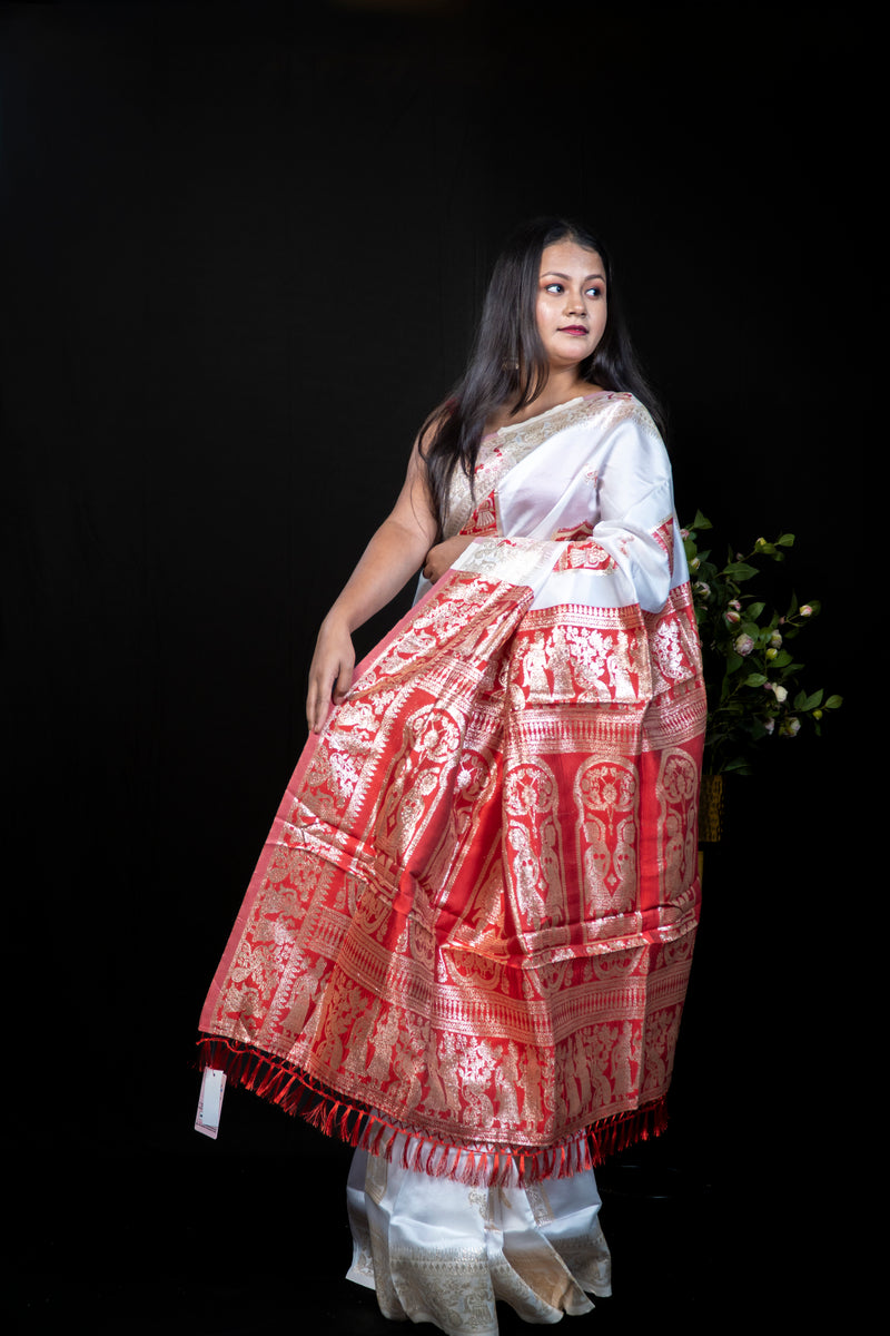 White & Red Raja Rani baluchuri Silk Saree with Blouse Piece