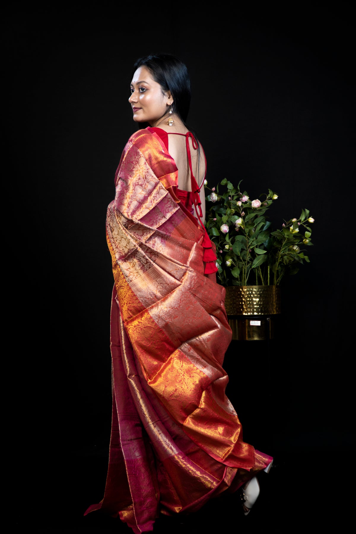 Semi tissue kanjiivaram Silk Saree with golden zari all over body.