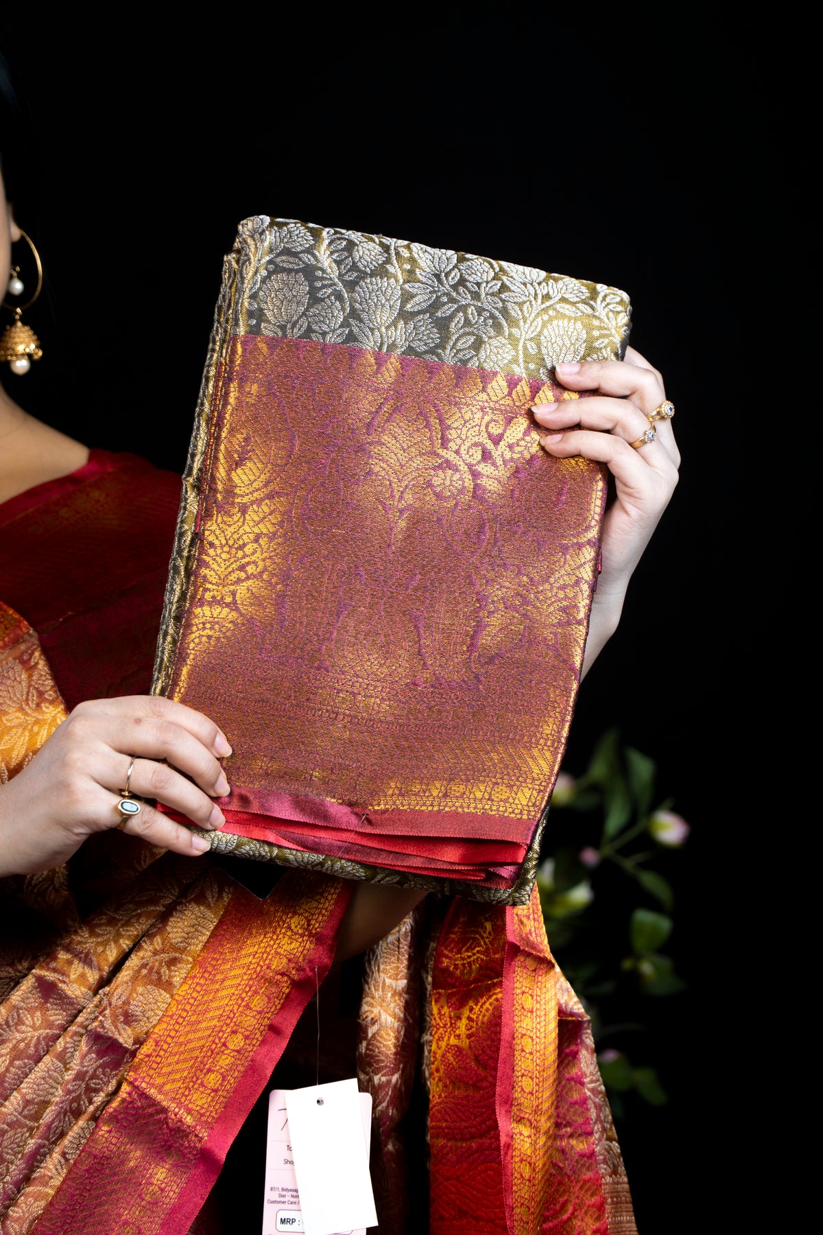 Semi tissue kanjiivaram Silk Saree with golden zari all over body.