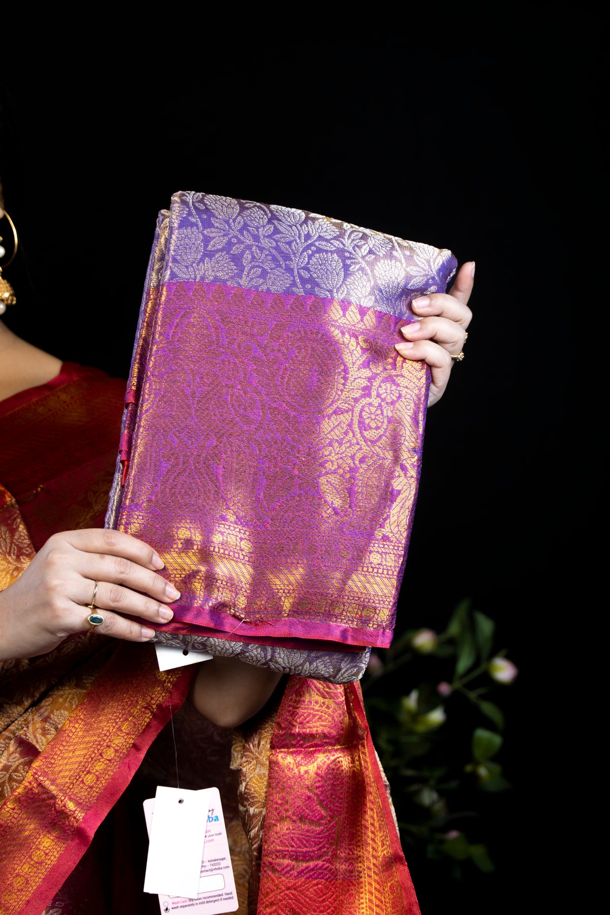 Semi tissue kanjiivaram Silk Saree with golden zari all over body.
