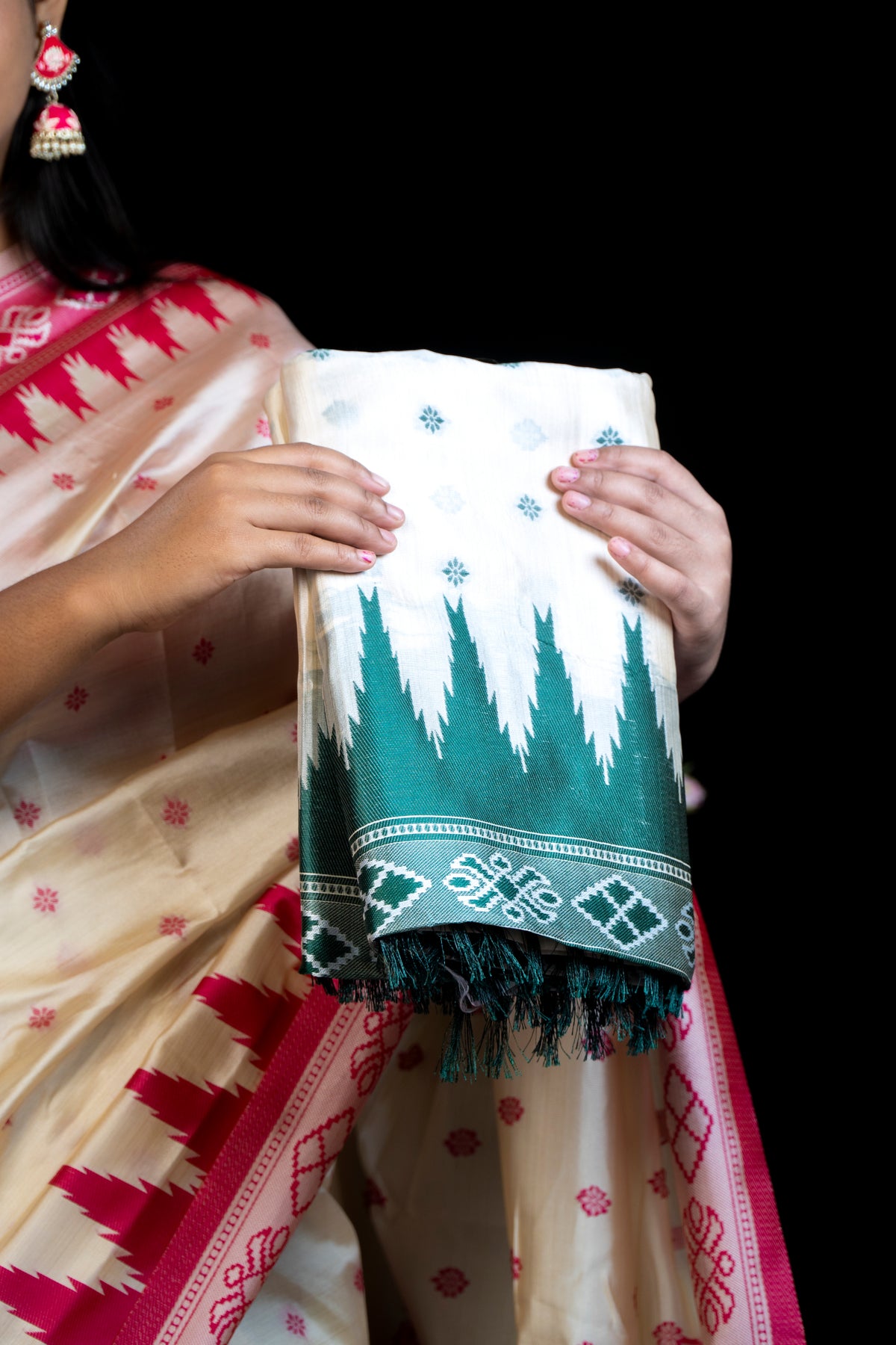 Temple Border Tussar Silk Saree with Blouse Piece
