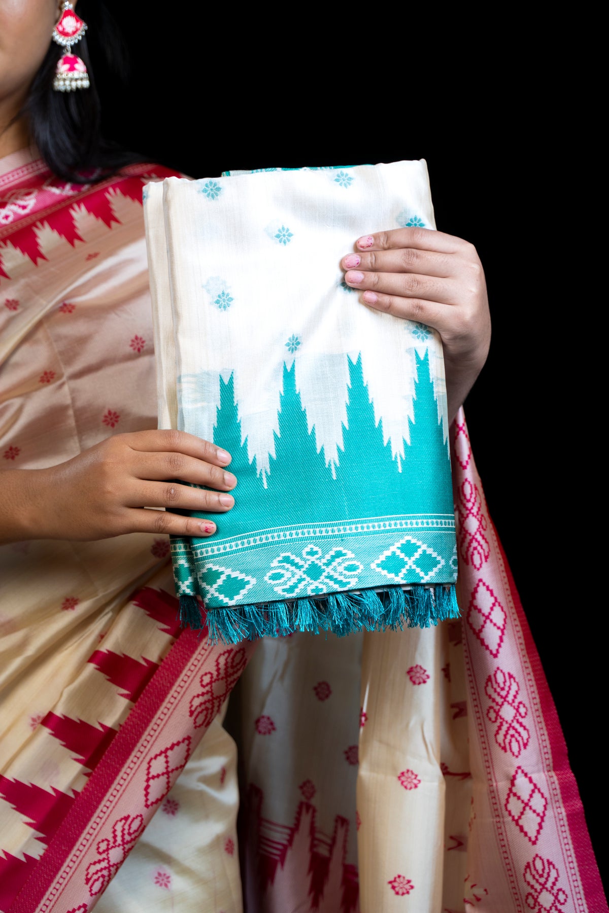 Temple Border Tussar Silk Saree with Blouse Piece