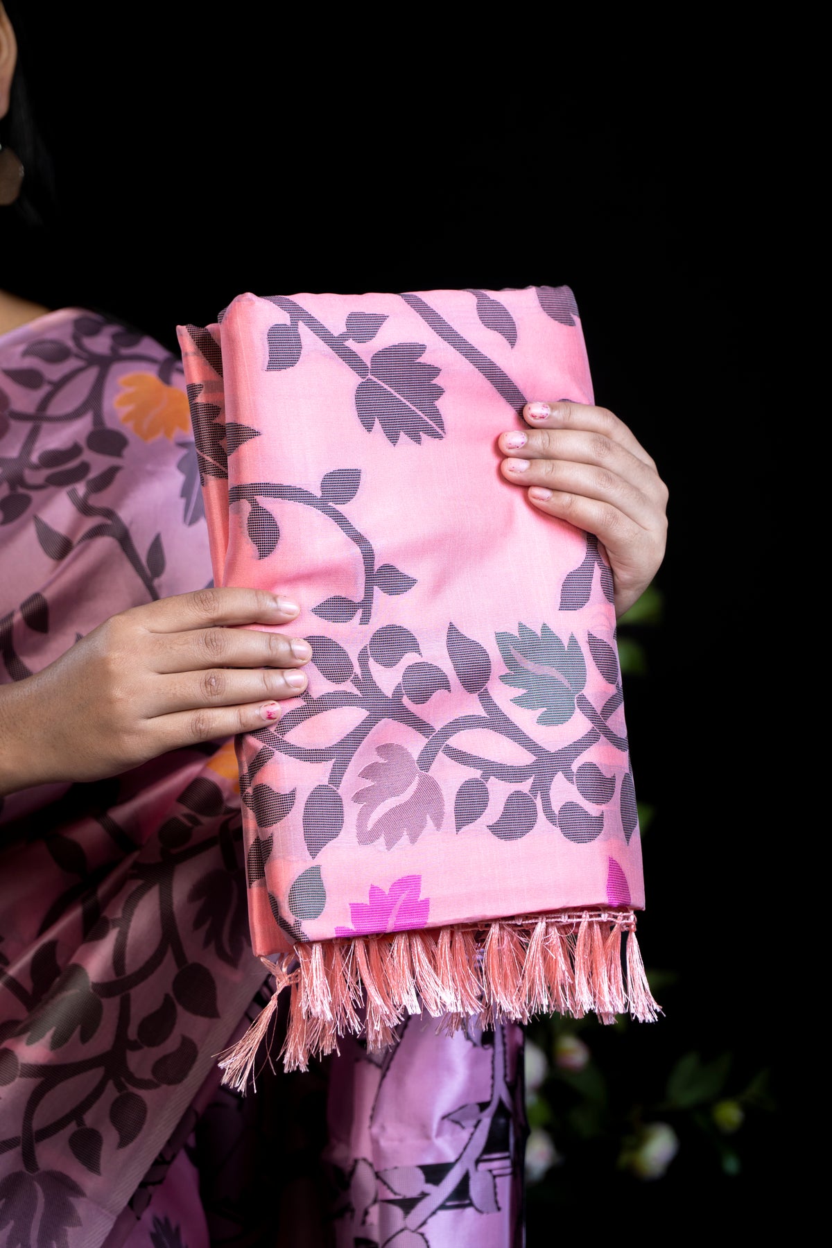 Soft Silk Saree with Bold leaf and floral weaving work