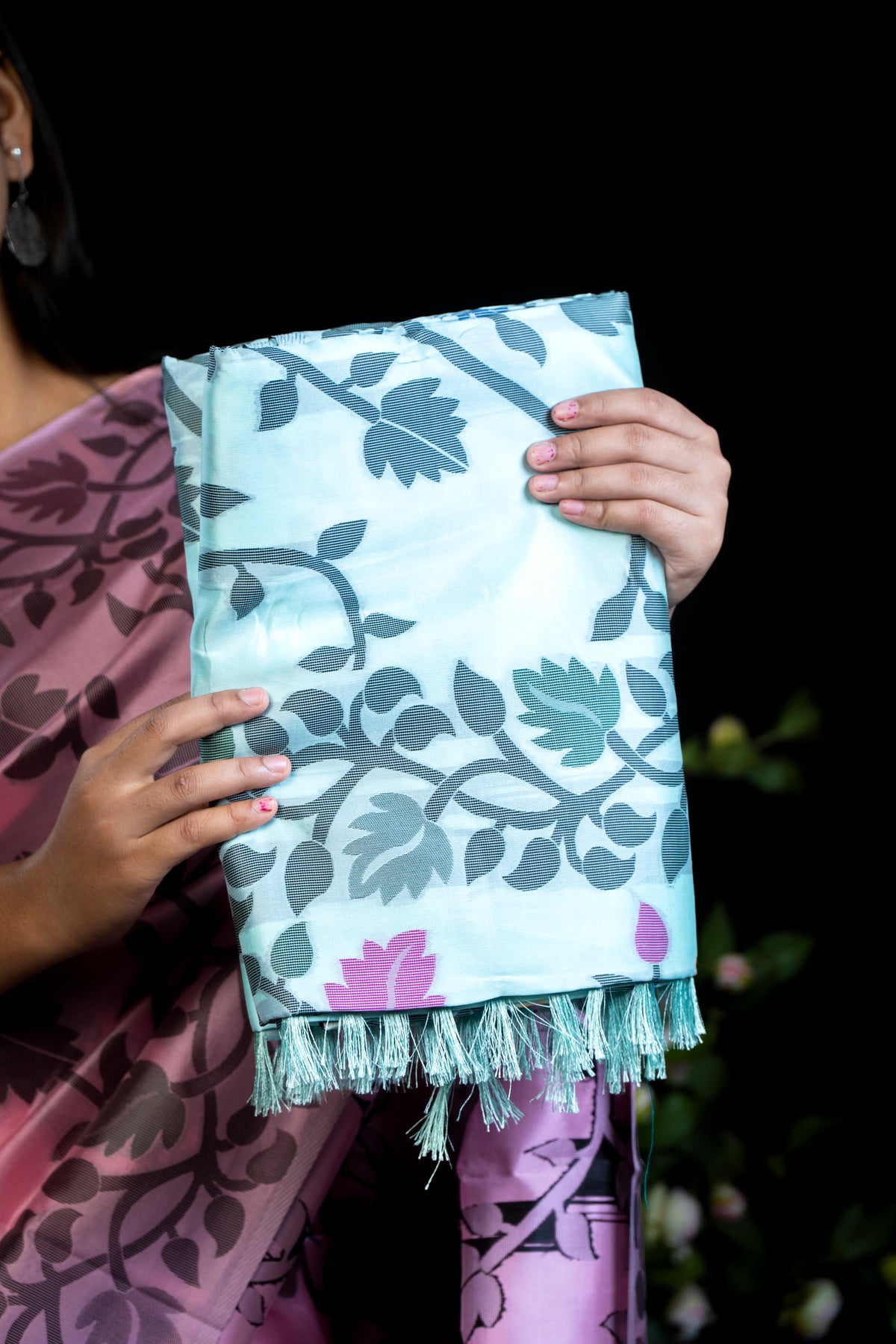 Soft Silk Saree with Bold leaf and floral weaving work