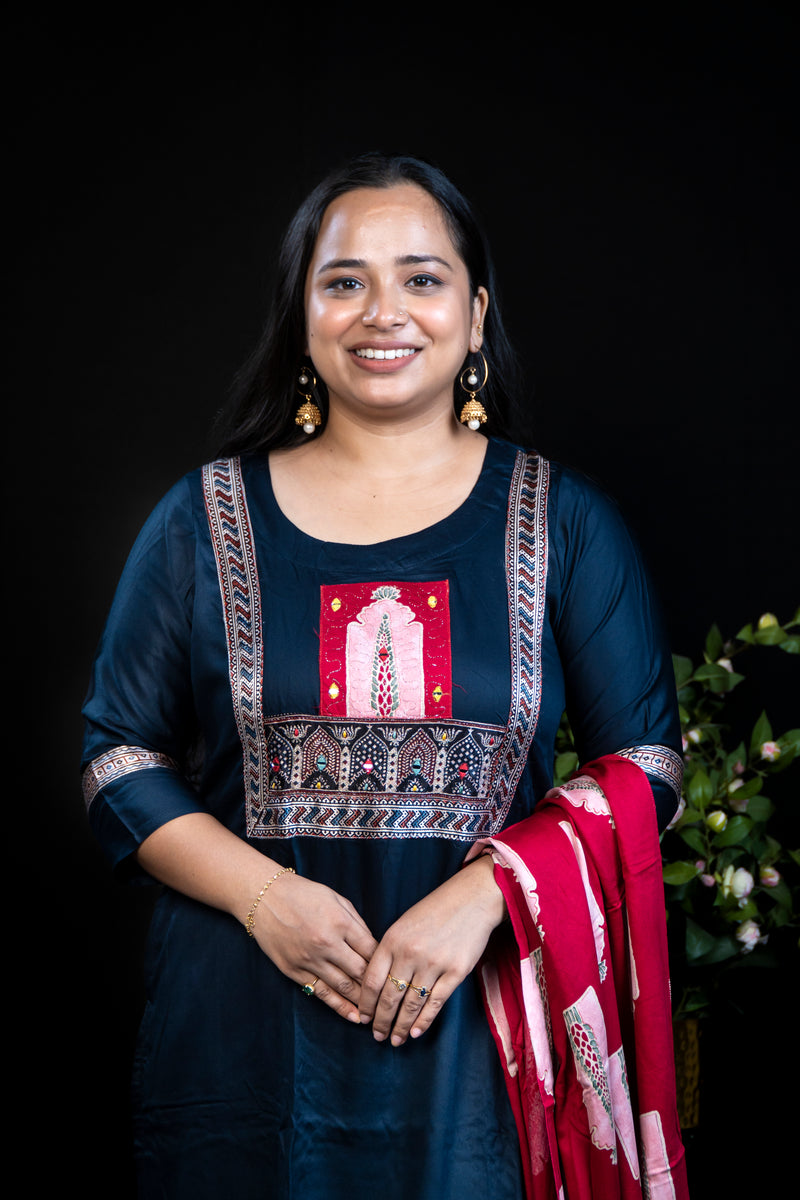 Maroon & Navy Mughal-Motif Embroidered Kurti Set