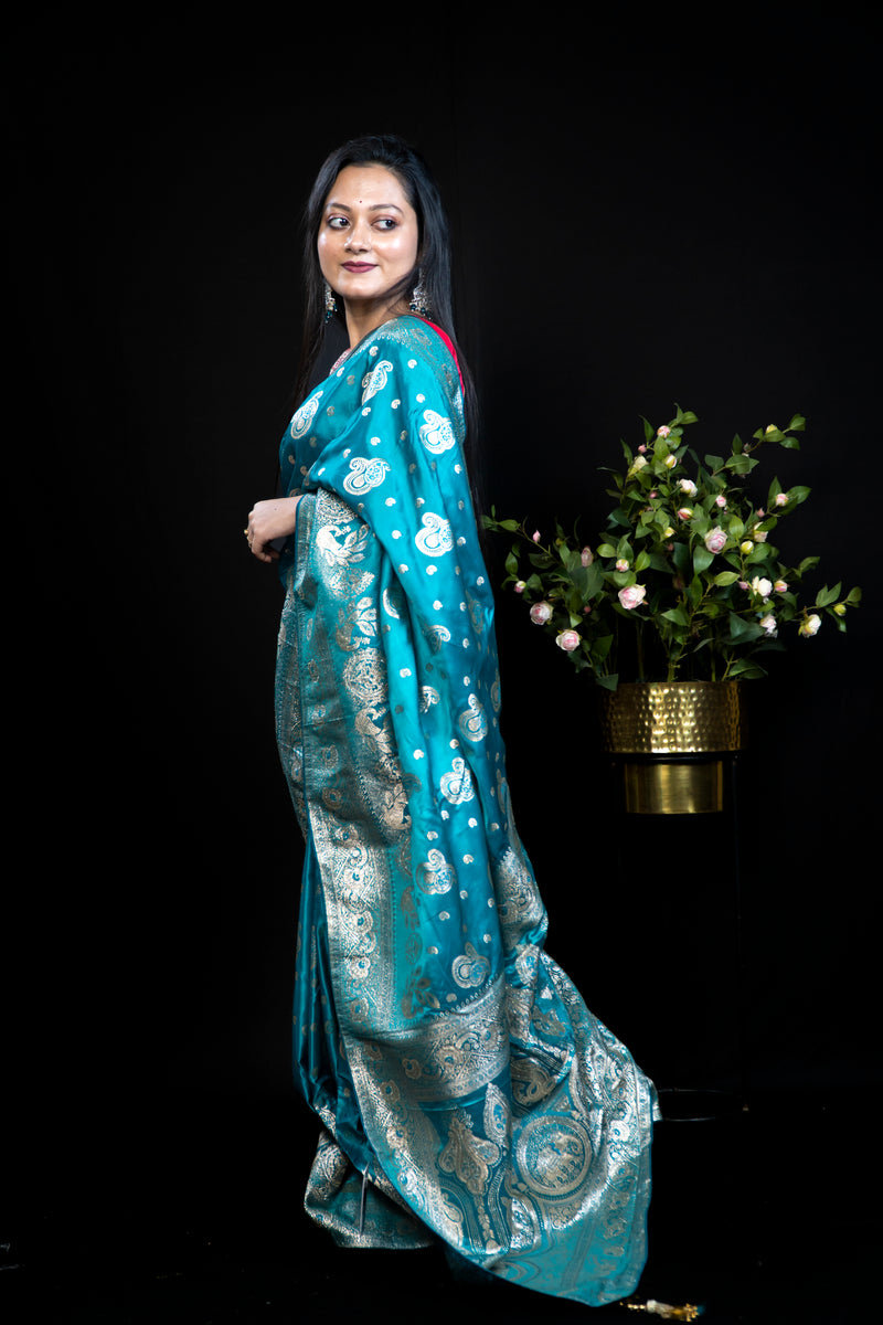 Banarasi Silk Saree with Scattered Booti & Paisley Pallu