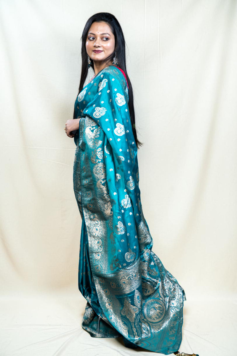 Banarasi Silk Saree with Scattered Booti & Paisley Pallu