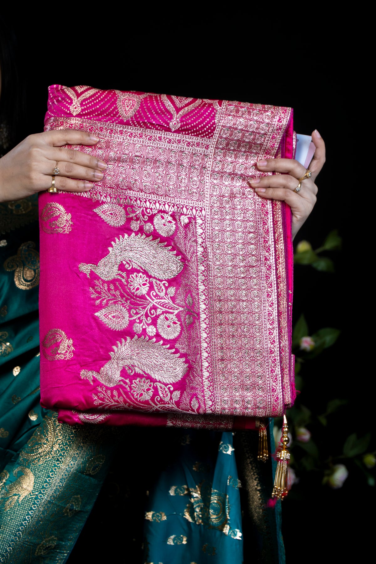 Banarasi Silk Saree with Scattered Booti & Paisley Pallu