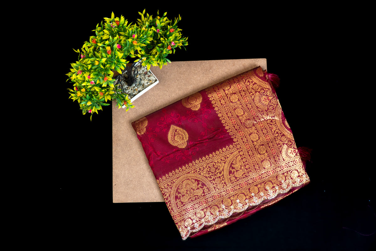 Dual-Tone Banarasi Silk Saree with Gold Zari Paisley Motifs & Scalloped Stone Border