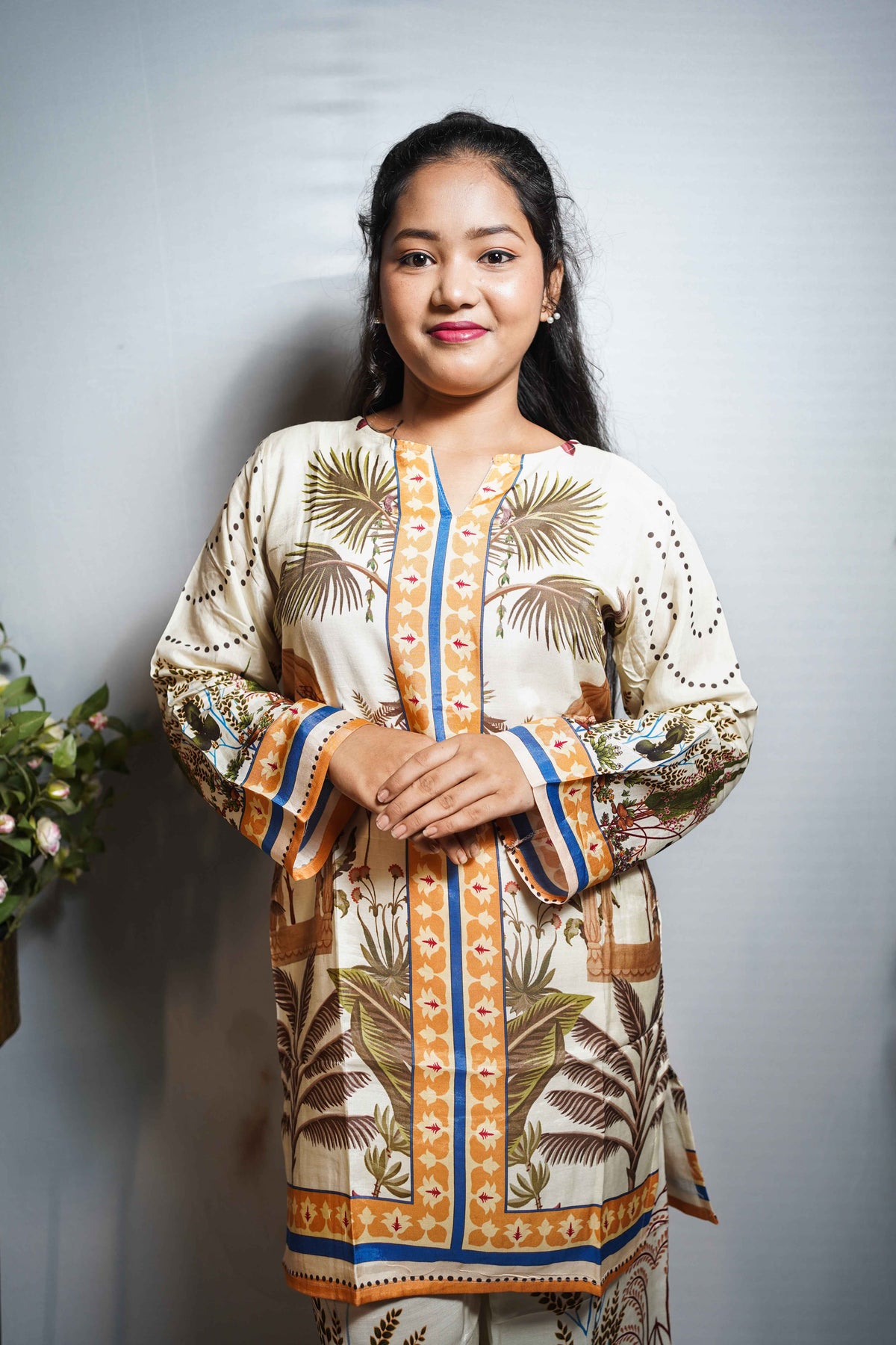 Ivory Botanical Print Crepe Silk Kurti Set (2-Piece)