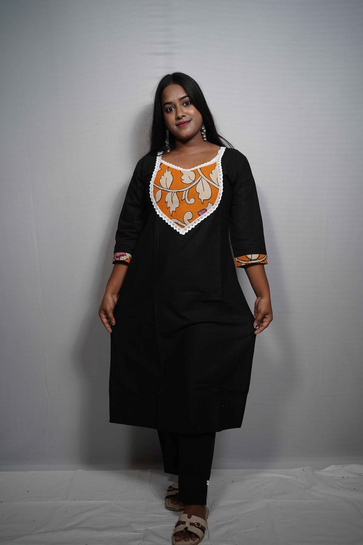 Two piece Kurta with Kalamkari-Print Yoke & Lace Trim