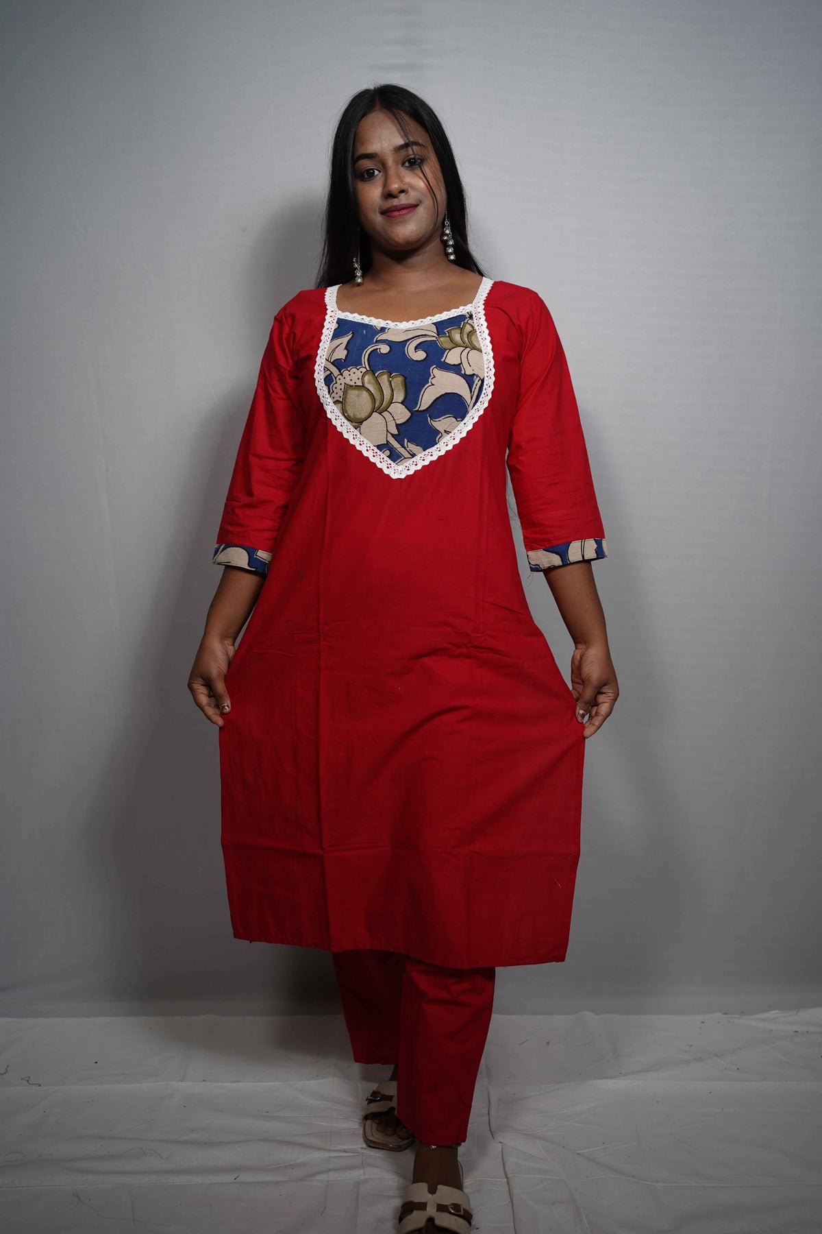 Two piece Kurta with Kalamkari-Print Yoke & Lace Trim