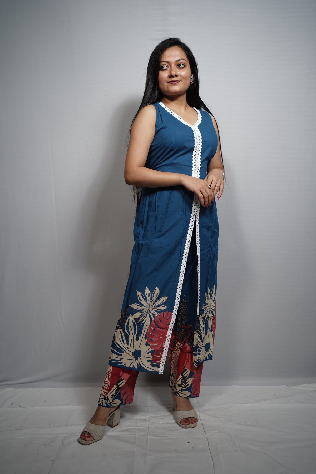 Solid Cotton Front-Slit Kurta & Tropical Print Pant Co-ord Set with Lace Trim