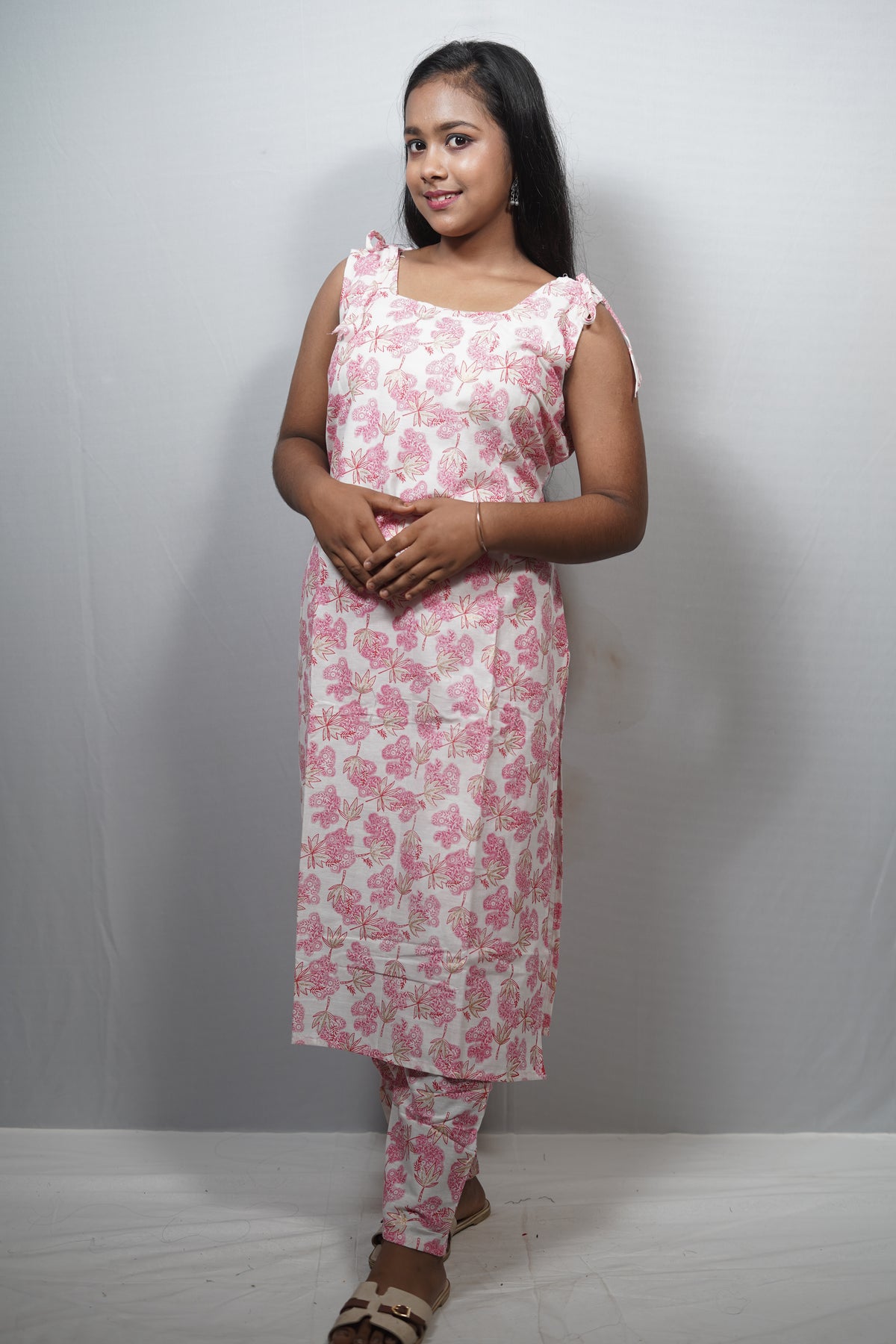 White Floral Print Cotton Kurta Set with Shoulder Tie Straps