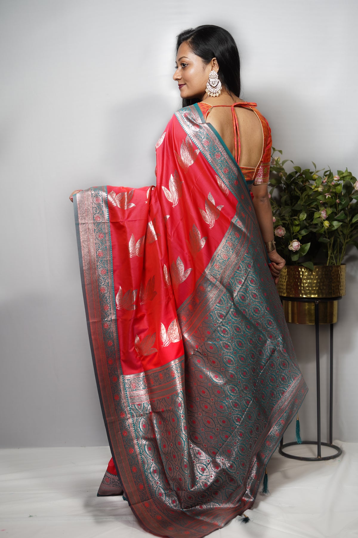 Katan Silk Saree with Mina Work & Contrast Teal Zari Border Dual Tone