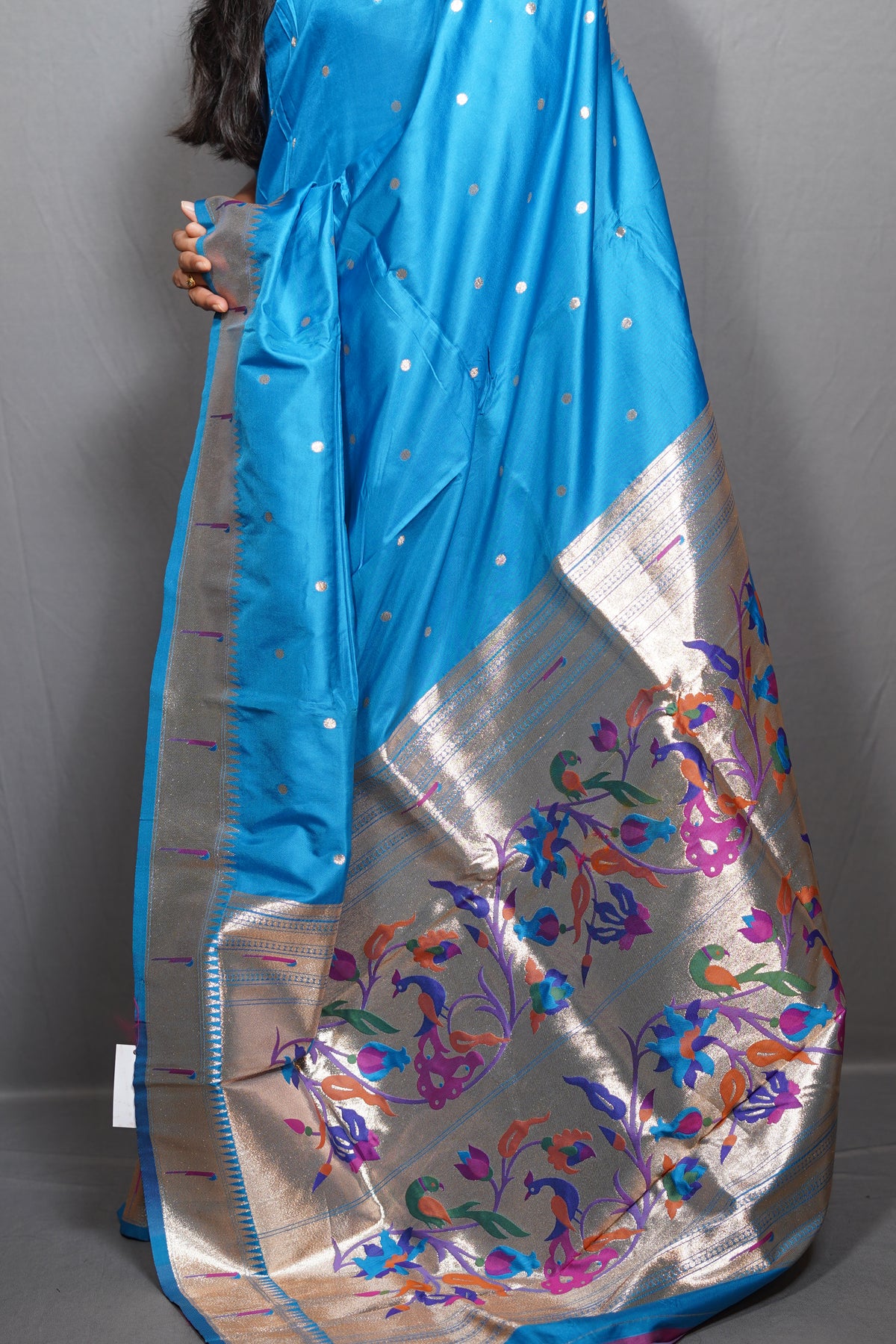 Premium Paithani Silk Saree with Elegant Zari Borders & Rich Peacock Motif Pallu