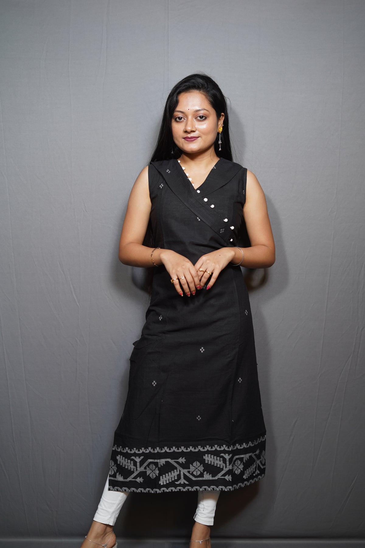 Handloom Cotton Sleeveless Kurta with Jamdani Border & Angrakha Collar