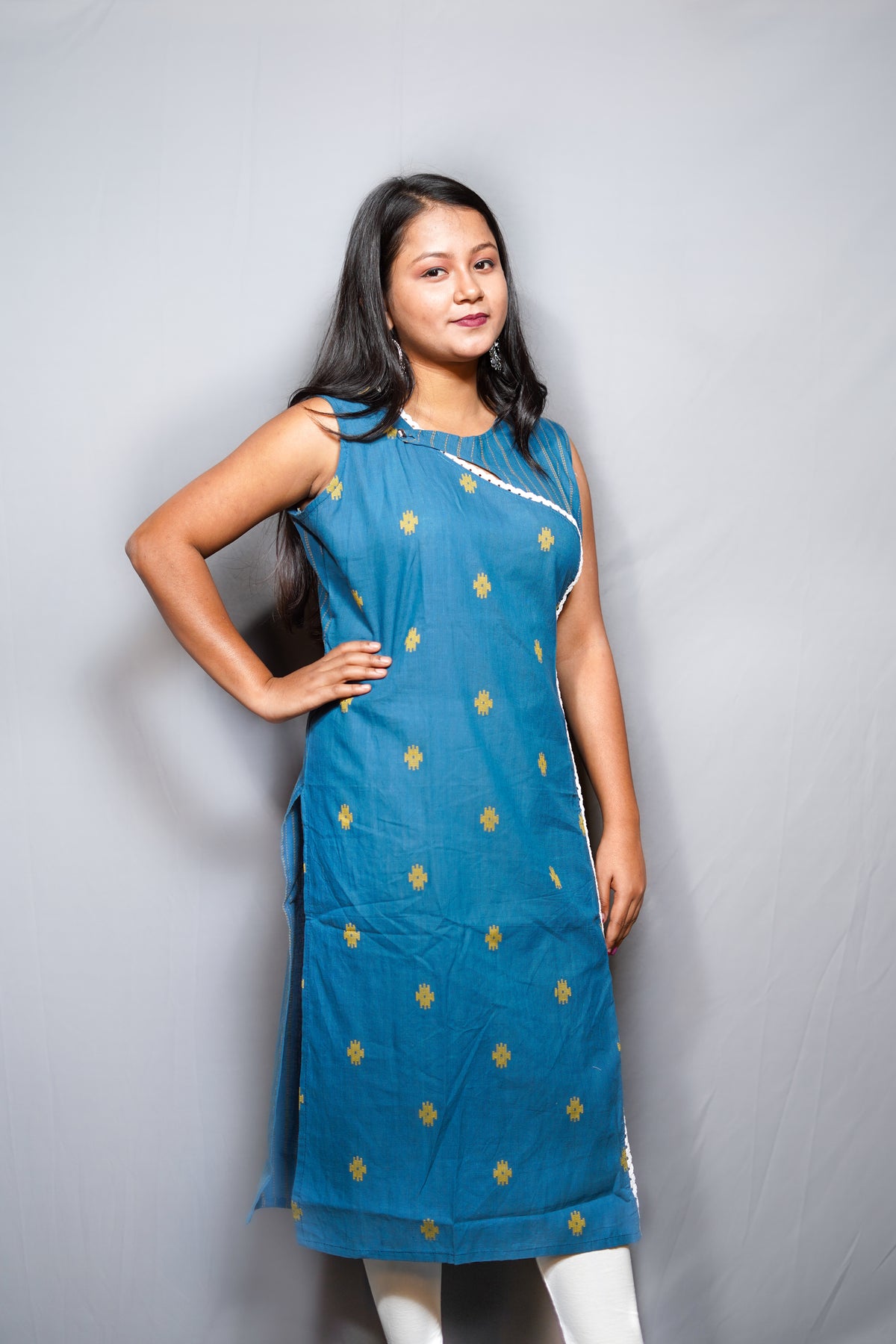 Handloom Cotton Kurta with Asymmetric Neckline and Buti Motifs